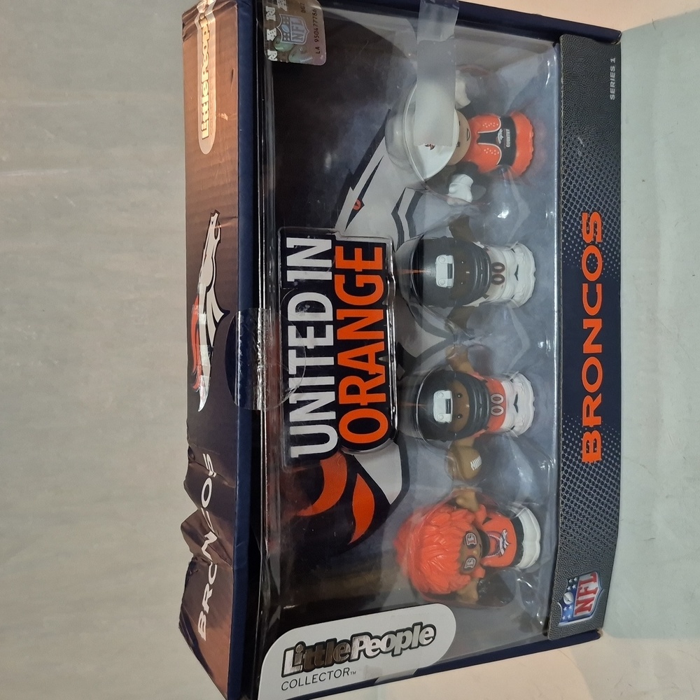 Fisherprice little people new dated 2022 for ages 1 to 5.